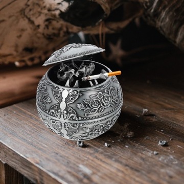 Металлическая пепельница - европейский стиль