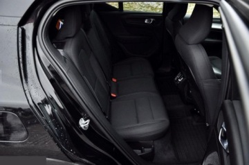 Volvo XC40 Crossover Facelifting 2.0 B3 163KM 2022 Volvo XC 40 MOMENTUM 2.0 benzyna 163KM 2022r, zdjęcie 12