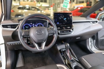 Toyota Corolla XII TS Kombi Facelifting 2.0 Hybrid Dynamic Force 196KM 2024 Toyota Corolla 2.0 Hybrid GR Sport Dynamic 2.0 Hybryda 196KM, zdjęcie 14