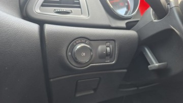 Opel Astra J Sports Tourer Facelifting 1.4 Turbo ECOTEC 140KM 2015 Opel Astra Duża Navi Podgrzewana Kierownica, zdjęcie 15