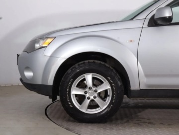 Mitsubishi Outlander II 2.0 DID DOHC 140KM 2008 Mitsubishi Outlander 2.0 DI-D, Salon Polska, 4X4, zdjęcie 12