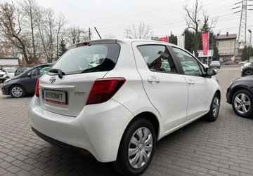 Toyota Yaris III Hatchback 5d Facelifting 1.33 Dual VVT-i 99KM 2016 Toyota Yaris Automat, salon Polska, Kamera cofania, 53 tys km 1.3 Benzyna, zdjęcie 28