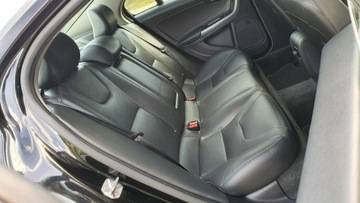 Volvo S60 II Sedan Facelifting 2.0 D3 DRIVE-E 150KM 2015 Volvo S60 2.0 D3 150KM # Momentum # NAVI # Automat, zdjęcie 8