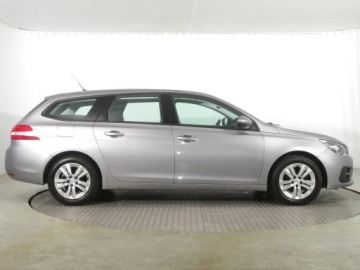 Peugeot 308 II SW Facelifting 1.5 BlueHDI 130KM 2019 Peugeot 308 1.5 BlueHDi, Salon Polska, Serwis ASO, zdjęcie 5