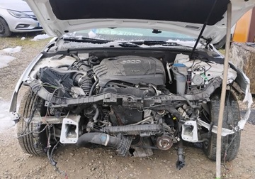 Audi A4 B8 Avant Facelifting 2.0 TDI 177KM 2014 Audi A4 Avant 112014r, 2.0TDI. AUTOMAT. Uszkodzony przod. 2.0 Diesel, zdjęcie 4