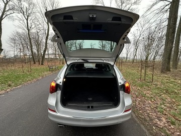 Opel Astra J Sports Tourer Facelifting 2.0 CDTI ECOTEC 165KM 2013 Opel Astra Sport Tourer 2.0 CDTI 165 KM 2013r. Xen, zdjęcie 22