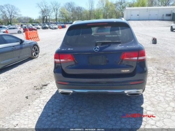 Mercedes GLC C253 2017 Mercedes-Benz GLC 2017 r., 2,0L 300 4 MATIC 2.0 Benzyna 241KM, zdjęcie 4