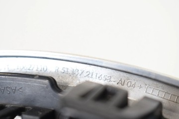 BMW 7 F01 F02 F03 F04 2012 PRAVÁ STRANA MŘÍŽKA CHLADIČŮ / MASKA