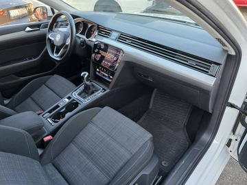 Volkswagen Passat B8 Variant Facelifting 2.0 TDI SCR 150KM 2021 Volkswagen Passat 2.0 TDI 150 KM, Klimatyzacja,, zdjęcie 28