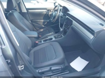 Volkswagen Passat B8 2022 Volkswagen Passat 2022 r. , 2,0 2.0 Benzyna 174KM, zdjęcie 5
