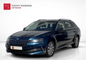 Skoda Superb III 2022 Skoda Superb Style DSG 1.4 iV Plug-in Hybrid Matrix Kamera360 Hak DCC El.K