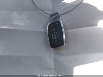 Mercedes GLB 2022 Mercedes-Benz GLB 2022 Mercedes-Benz GLB GLB 250 4MATIC SUV 2.0 Benzyna, zdjęcie 9