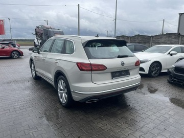 Volkswagen Touareg III SUV 3.0 V6 SCR TDI 286KM 2021 Volkswagen Touareg Pamięć Pneumatyka Kamery360, zdjęcie 1