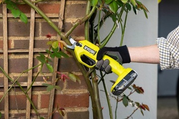 РУЧНЫЕ БЕСПРОВОДНЫЕ НОЖНИЦЫ RYOBI 18V RY18SCA-0
