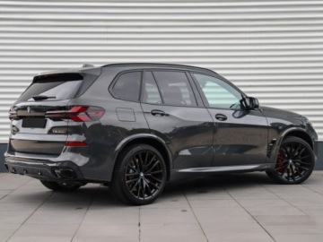 BMW X5 G05 M SUV Facelifting 4.4 M60i 530KM 2025 BMW X5 M60i xDrive Suv 4.4 (530KM) 2025, zdjęcie 2