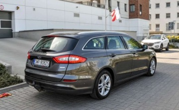 Ford Mondeo V Sedan 1.5 EcoBoost 160KM 2015 Ford Mondeo Bezwypadkowy 20152016 r. 1.5 Benzyna 160KM, zdjęcie 3