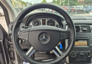 Mercedes Klasa B W245 180 CDI 109KM 2011 Mercedes-Benz Klasa B Automat Avangarda Stan idealny 2.0 Diesel 109KM, zdjęcie 16