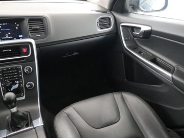 Volvo V60 I Kombi Facelifting 2.0 D3 136KM 2014 Volvo V60 D3 2.0, Navi, Klima, Klimatronic, zdjęcie 7