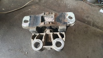 FIAT GRANDE PUNTO 1.3 JTD M JET - UCHYCENÍ ULOŽENÍ MOTORU