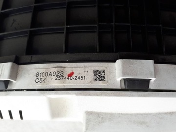 MITSUBISHI GRANDIS PŘÍSTROJOVÁ DESKA BUDÍKY 257440-2451 8100A923