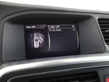 Volvo V60 I Kombi Facelifting 2.0 D2 DRIVE-E 120KM 2017 Volvo V60 skóra klima auto navi czujniki, zdjęcie 24