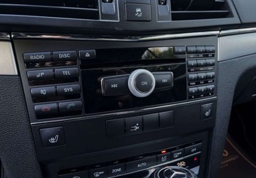 Mercedes Klasa E W212 Coupe 250 CGI BlueEFFICIENCY 204KM 2010 Mercedes-Benz Klasa E E250 NAVI AUTOMAT 204KM zarejestrowany 1.8, zdjęcie 28