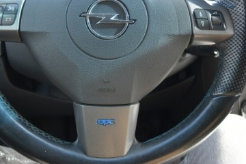 Opel Vectra C Kombi 2.8 V6 turbo ECOTEC 250KM 2008 Opel Vectra 2.8 250KM Manual 2008r. Skóra, zdjęcie 17