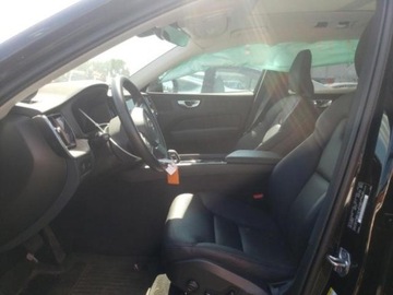 Volvo XC60 II 2022 Volvo XC 60 Volvo XC60 B5 AWD Momentum, od ubezpieczalni 2.0 Benzyna 247KM, zdjęcie 7