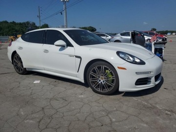 Porsche Panamera I Limuzyna Facelifting 3.0 416KM 2015 Porsche Panamera 2015 Porsche Panamera 4dr HB S E-Hybrid 3.0 Hybryda 416KM, zdjęcie 2