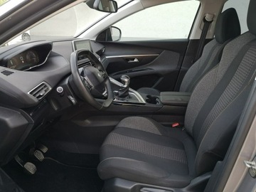 Peugeot 5008 II Crossover 1.5 BlueHDI 130KM 2018 Peugeot 5008 1,5 HDI 130KM Klimatr Navi Kamera, zdjęcie 17