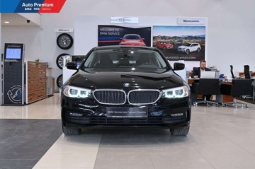 BMW Seria 5 G30-G31 Limuzyna 520i 184KM 2020 BMW Seria 5 520iFV23LED Fog lightsFotel SportowySport Line 2.0 Benzyna, zdjęcie 1
