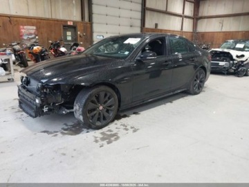 Jaguar XF II 2022 Jaguar XF R-Dynamic SE P300 2022 2.0l 2.0 Benzyna 296KM, zdjęcie 1