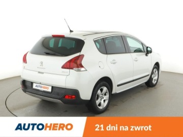Peugeot 3008 I Crossover Facelifting 1.2 PureTech 130KM 2015 Peugeot 3008 1.2 Benzyna Allure Panorama Navi, zdjęcie 6