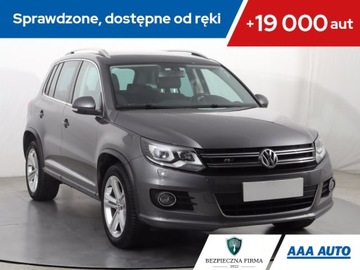 Volkswagen Tiguan I SUV Facelifting 2.0 TSI 180KM 2013 VW Tiguan 2.0 TSI, Salon Polska, Serwis ASO, 4X4