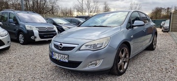Opel Astra J Hatchback 5d 1.7 CDTI ECOTEC 110KM 2010 Opel Astra J Jeden Właściciel Zarejestrowany, zdjęcie 3