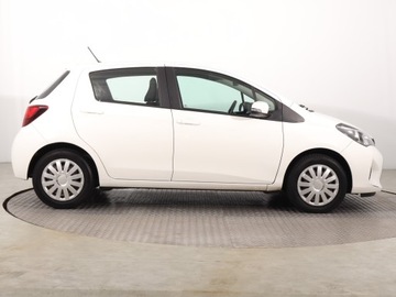 Toyota Yaris III Hatchback 5d Facelifting 1.0 VVT-i 69KM 2015 Toyota Yaris 1.0 VVT-i, Salon Polska, Klima, zdjęcie 5
