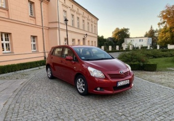 Toyota Verso Minivan 2.0 D-4D 126KM 2010 Toyota Verso Toyota Verso 2.0 D-4D Sol plus 2.0 Diesel 126KM, zdjęcie 1
