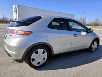 Honda Civic VIII Hatchback 5d 1.4 i 83KM 2007 HONDA CIVIC UFO 1.4 B+LPG Sekwencja – 83KM - KAMERA – SUPER STAN - OKAZJA!, zdjęcie 33