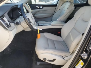 Volvo XC60 II 2023 Volvo XC 60 B5 Plus Bright Theme, od ubezpieczalni 2.0 Benzyna 247KM, zdjęcie 7