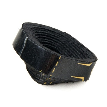 Лента Madelin устраняет скрип пластика и ленты для кабелей.