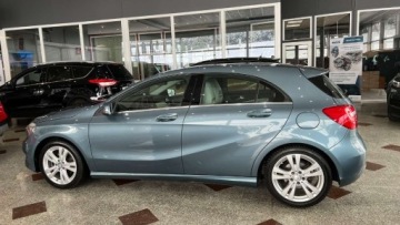 Mercedes Klasa A W176 Hatchback 5d 1.6 180 BlueEFFICIENCY 122KM 2014 Mercedes-Benz Klasa A Niepowtarzalny wyglad oraz stan Automat Ledy MOZLIWA, zdjęcie 17