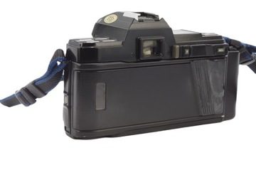 MINOLTA 7000 AF – бронированный аналог для любых погодных условий