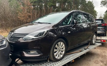 Opel Zafira C Tourer 1.4 Turbo ECOTEC 140KM 2016 Opel Zafira 1.4T Manual 7-osob Skora Navi Kamera 2016 Bogata Wersja, zdjęcie 38