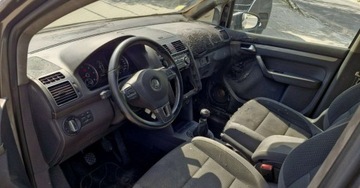 Volkswagen Touran II 1.6 TDI 105KM 2011 Volkswagen Touran 1.6 TDI 110KM Alufelgi Klimatronic 1.6 Diesel 105KM, zdjęcie 7