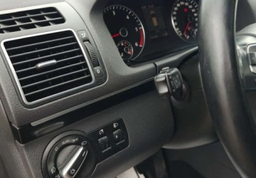 Volkswagen Touran II 1.6 TDI 105KM 2011 Volkswagen Touran Volkswagen Touran 1.6 TDI DPF Highline 1.6 Diesel 105KM, zdjęcie 18