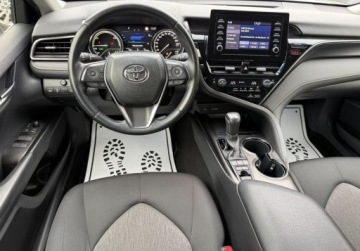 Toyota Camry IX Sedan 2.5 Hybrid Dynamic Force 218KM 2022 Toyota Camry salon Polska, FV-VAT 23, serwis ASO, Gwarancja 2.5 Hybryda, zdjęcie 3