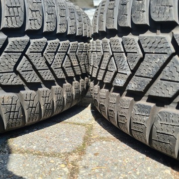 ZIMNÍ KOLA 17'' ORIGINÁLNÍ VW TIGUAN T4 AUDI Q3 235/55 R17 PIRELLI 2020R