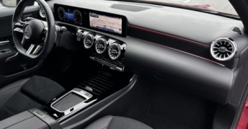 Mercedes Klasa A W177/V177 Hatchback Facelifting 1.3 200 163KM 2023 Mercedes-Benz Klasa A AMG Line SalonPL Tempomat Podgrzewane Fotele LED FV, zdjęcie 20