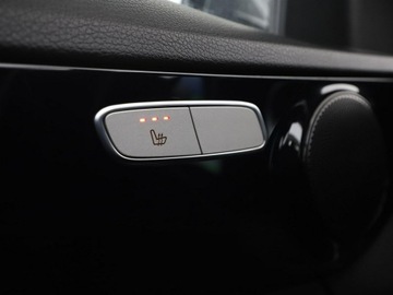 Mercedes Klasa C W205 Kabriolet Facelifting 1.5 200 184KM 2019 Mercedes C 200 FV23% mHEV automat full LED navi, zdjęcie 37