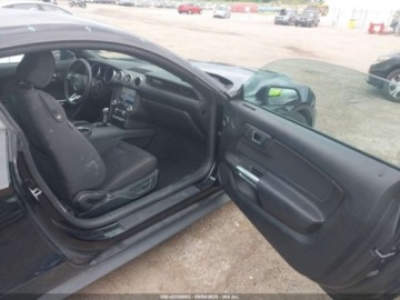 Ford Mustang VI 2022 Ford Mustang Ecoboost Fastback 2022 2.3l 2.3 Benzyna 310KM, zdjęcie 9